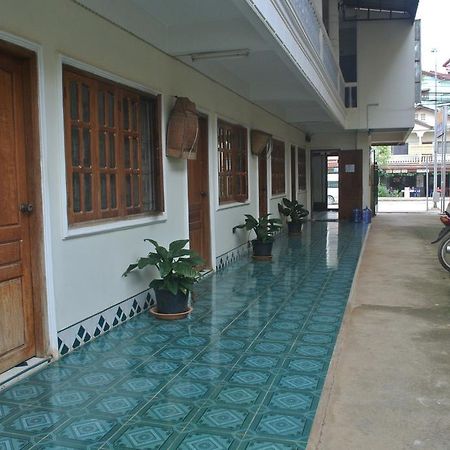 Nice Guesthouse Muang Phônsavan Esterno foto
